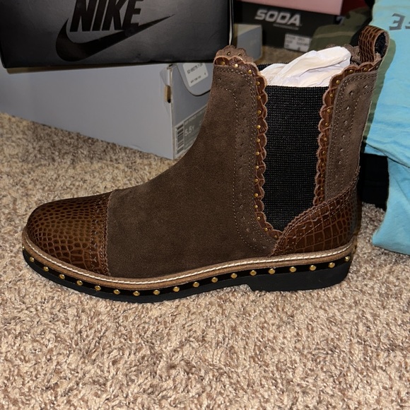 brand new free people booties, still have tags and in the box, size 8 - Picture 4 of 6